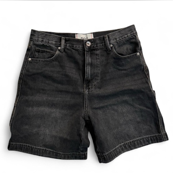 BDG UO Black Denim Cargo Shorts - Picture 1 of 3